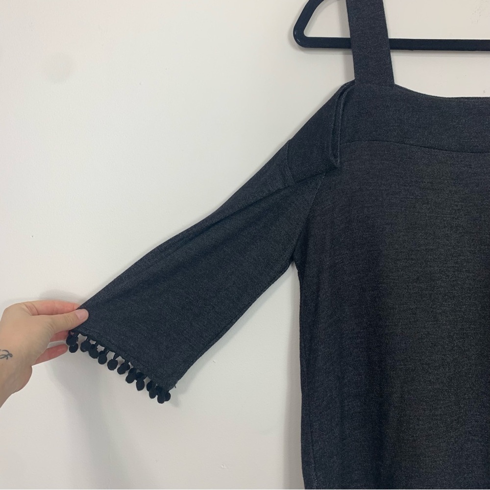 Pebble & Stone Cold Shoulder Pom Pom Trim Dark Gray Knit Top Size Medium - Picture 5 of 10